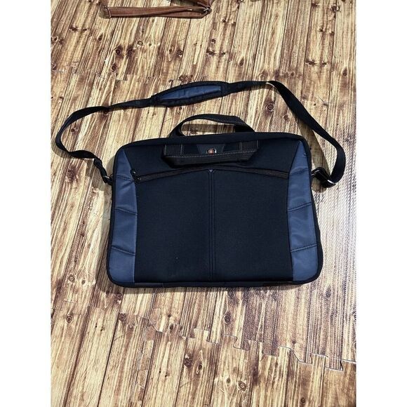 Swiss Gear Computer Messenger Laptop Bag The Sherpa - Picture 1 of 8